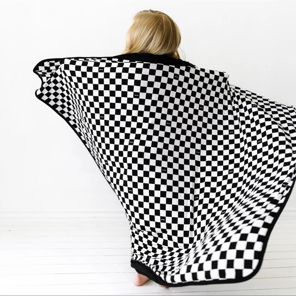 🏁 Little Sleepies Cool Checks Large Bamboo Cloud Blanket Limited Edition NEW - Picture 5 of 6